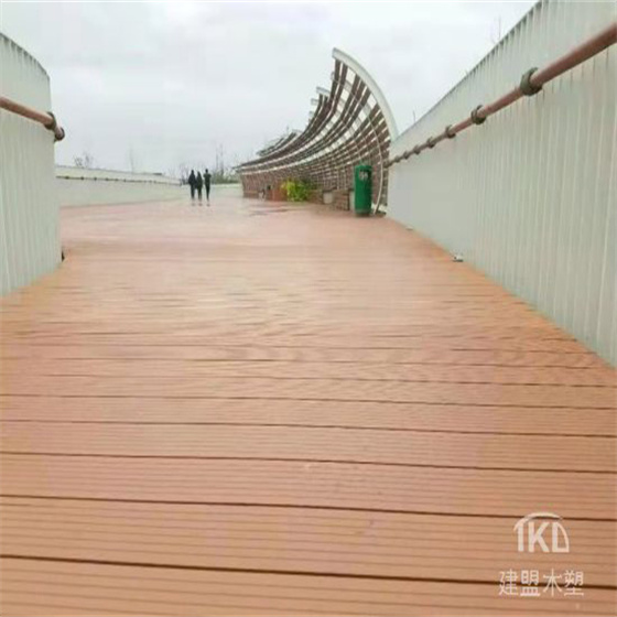 太原木塑地板安装公司