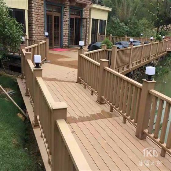 塑木地板成为太原公园建设中一道靓丽的风景线